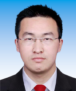 何  龙