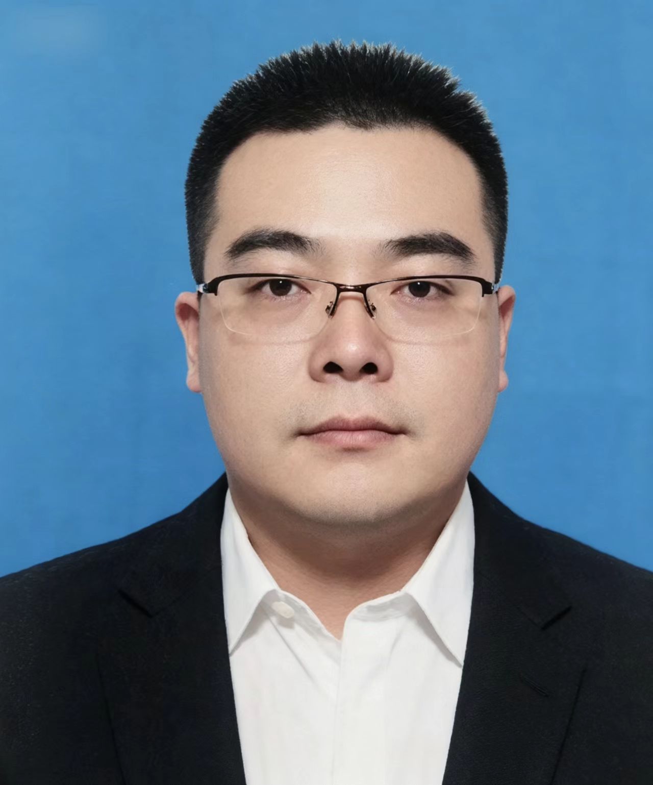 党楠
